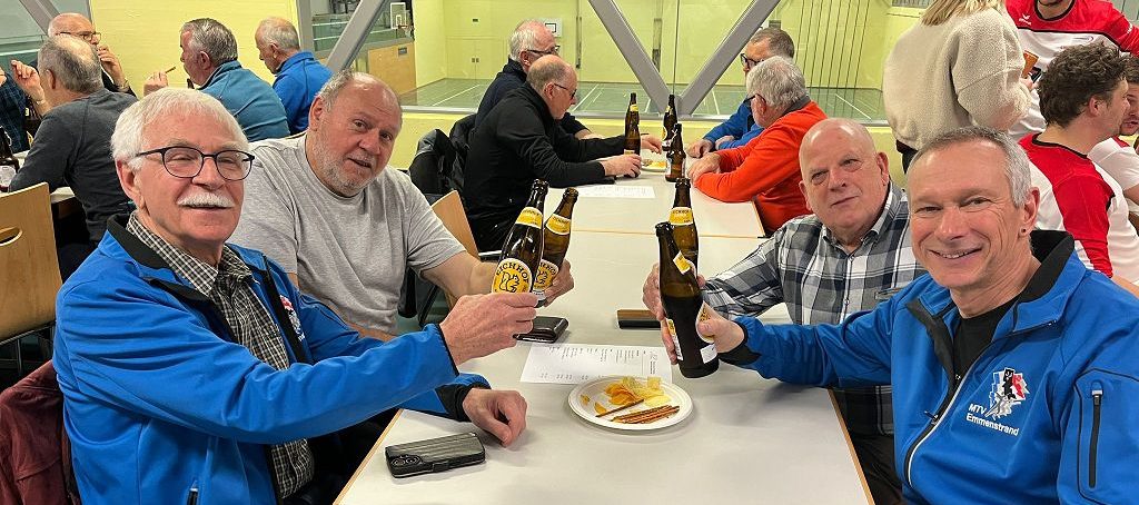 Pokalfeier mit René, Beat, Geri und Ruedi